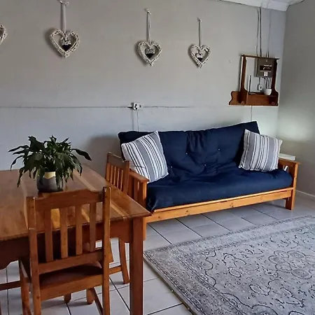 Winemaker'S Rest Apartment Oudtshoorn Exterior photo